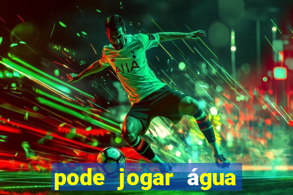 pode jogar água quente no vaso sanitário